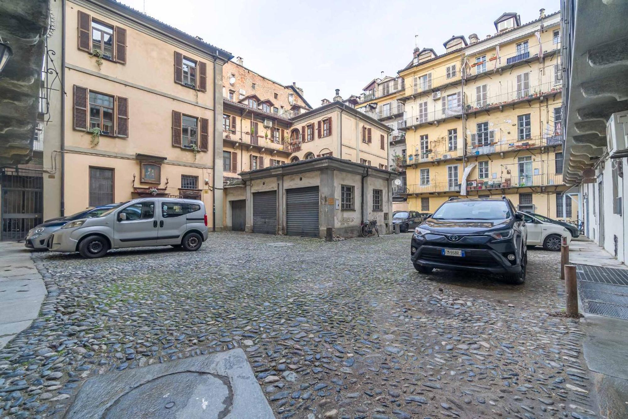 Quadrilatero Romano! Exclusive & Roomy Apartment 都灵 外观 照片